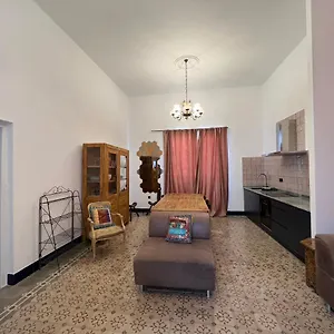  Homestay La Casa Cuadrada
